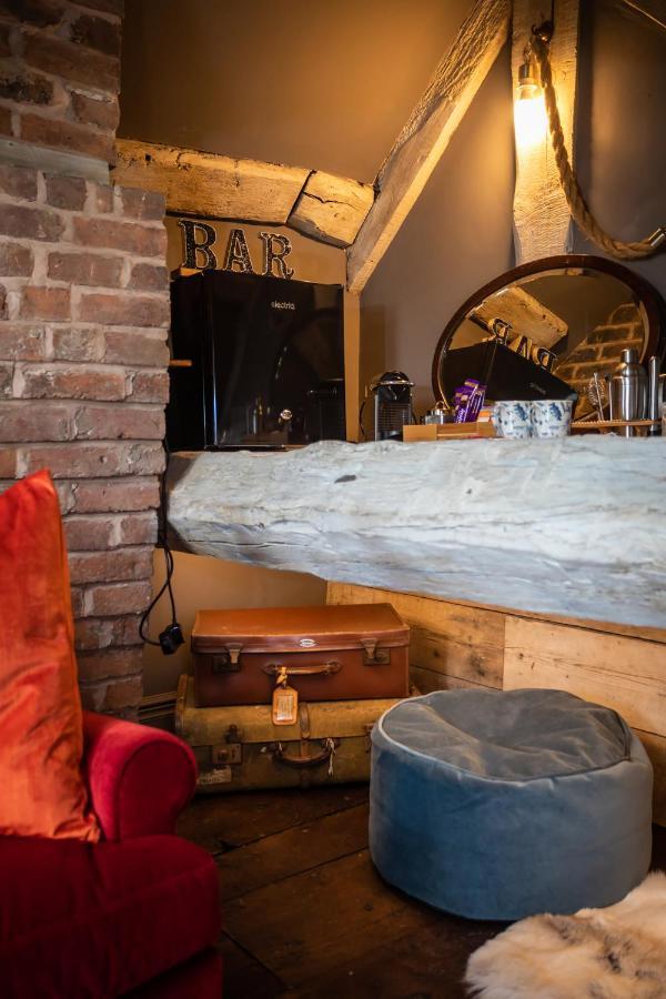 The Cocktail Lounge At Cheshire Boutique Bathhouse Appartement Nantwich Buitenkant foto