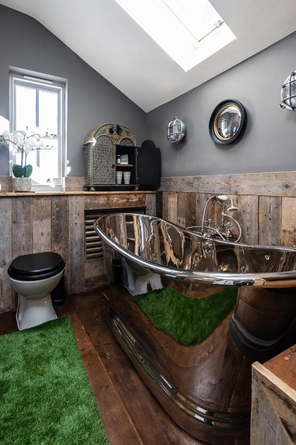 The Cocktail Lounge At Cheshire Boutique Bathhouse Appartement Nantwich Buitenkant foto