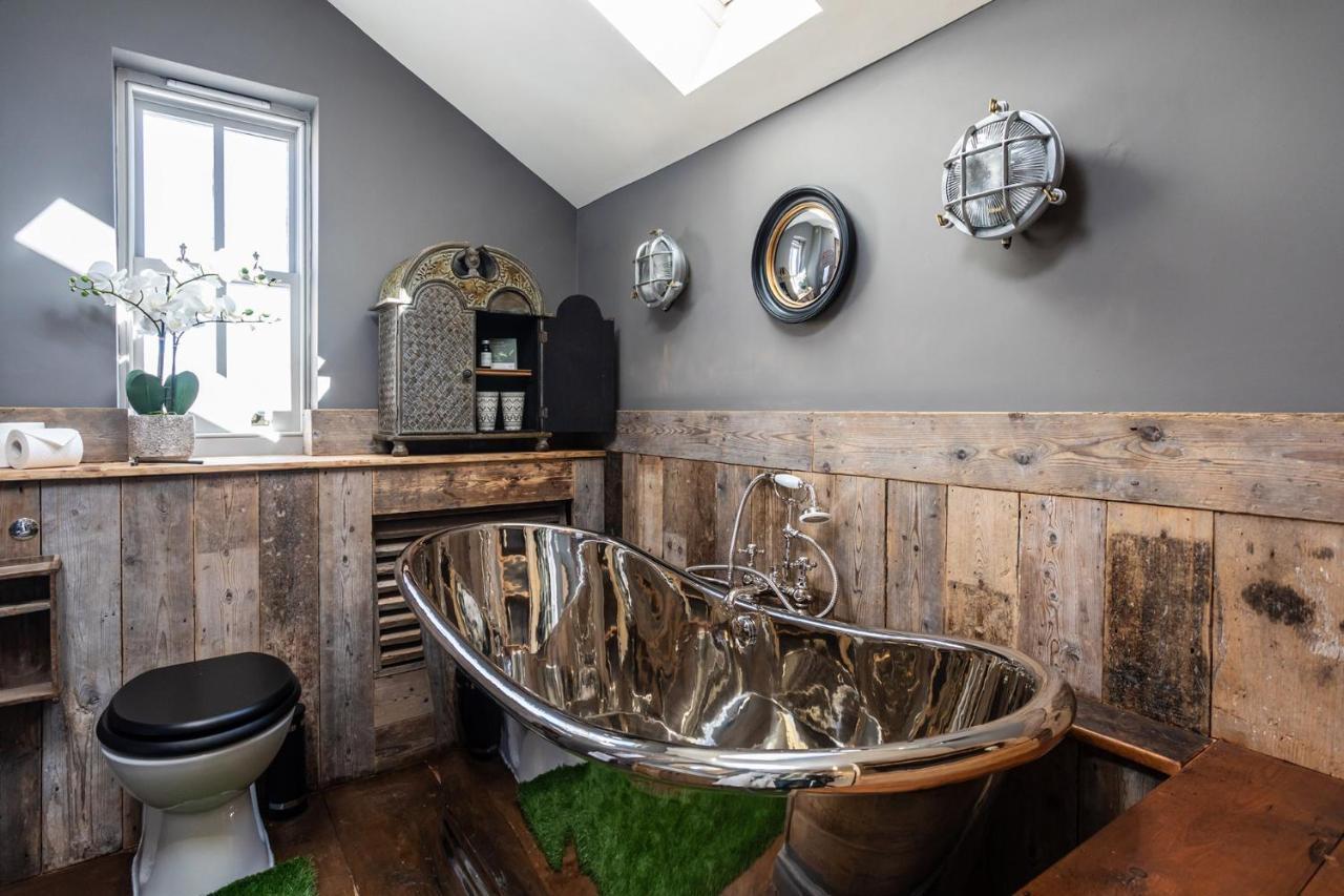 The Cocktail Lounge At Cheshire Boutique Bathhouse Appartement Nantwich Buitenkant foto